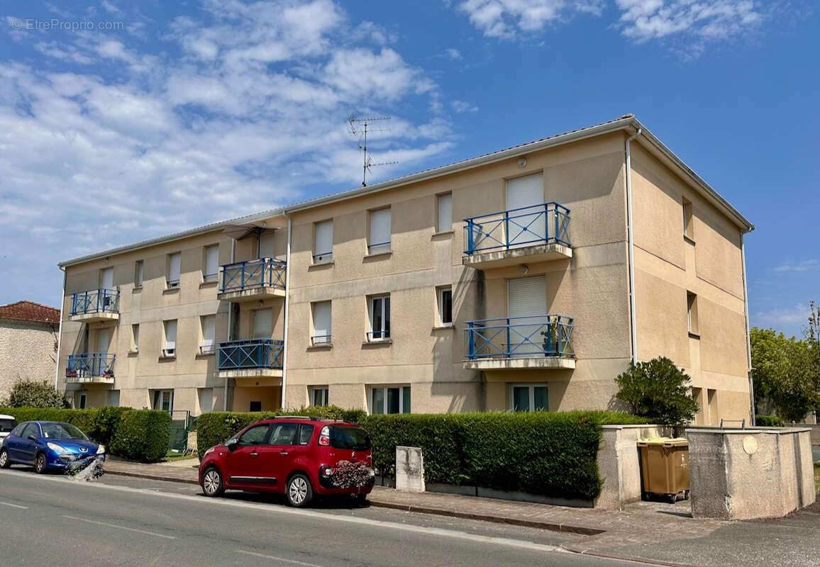 Appartement T2 de 47 m² avec balcon et stationnement Centre-ville - photo 9