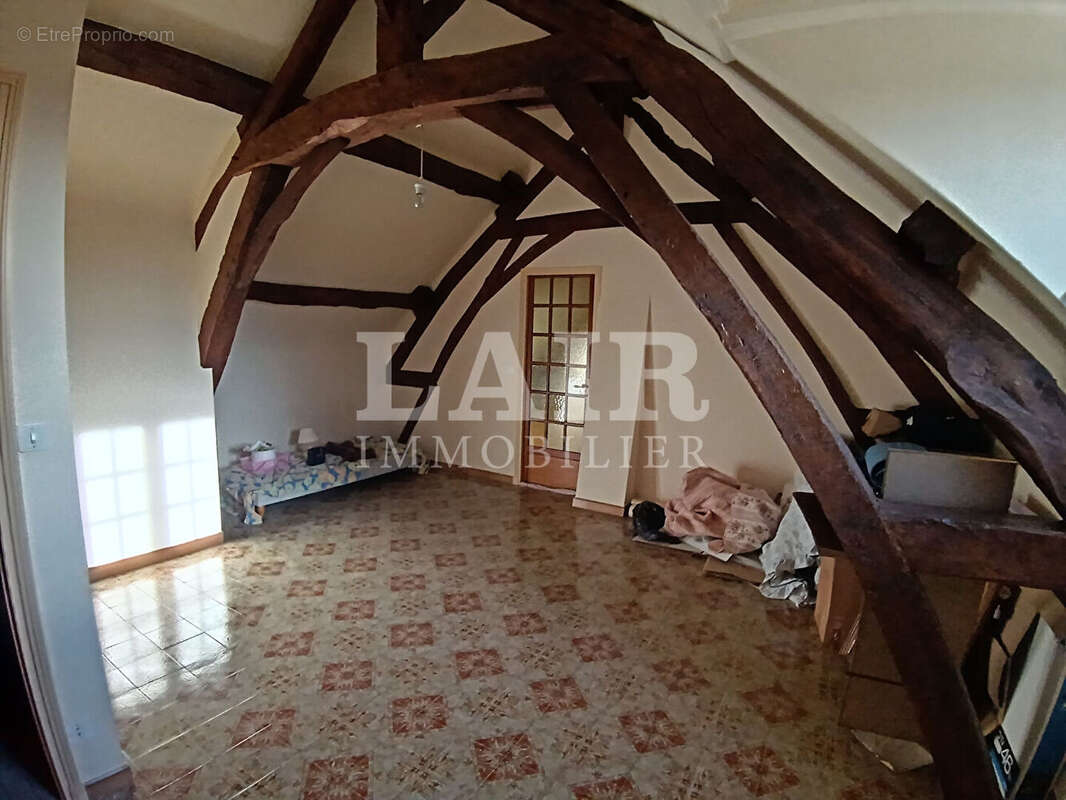 Maison à LE MELE-SUR-SARTHE