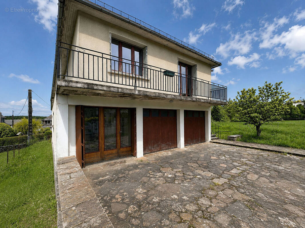 Maison à MUR-DE-BARREZ