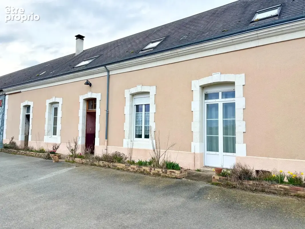 Maison 5 pièces 150 m² · à Le Grand-Luce · 150 m² · 170 000 €
