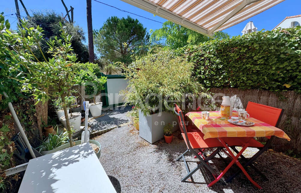 Ravissant appartement rénové avec jardin - photo 15