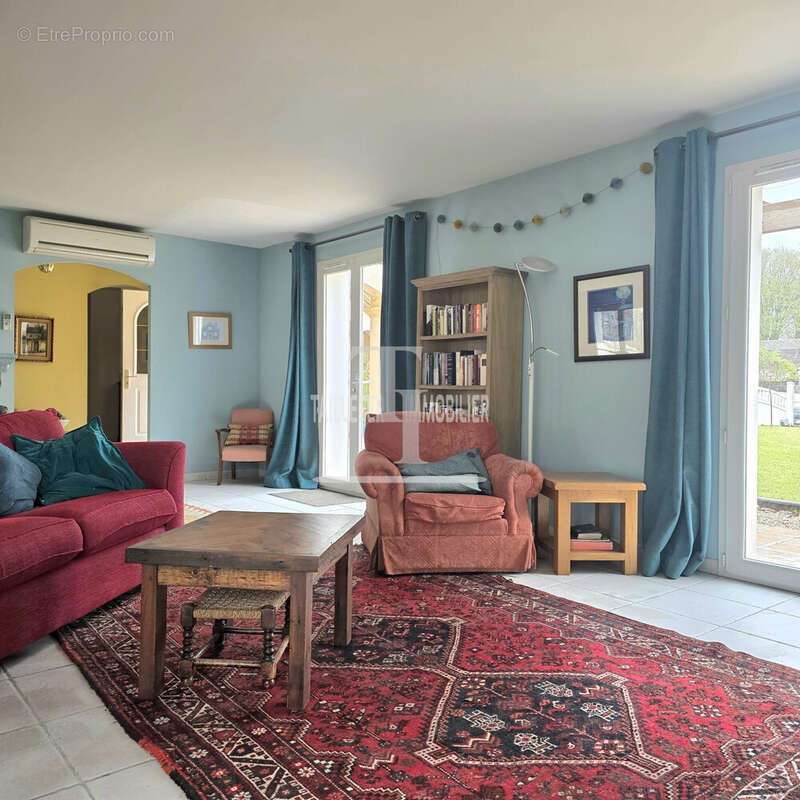 Maison à SAINT-ASTIER