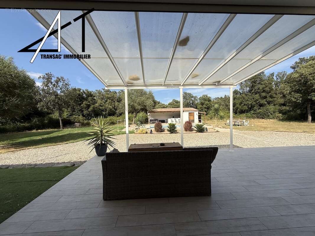 Villa plain-pied contemporaine, son parc  clos et sa piscine - photo 11