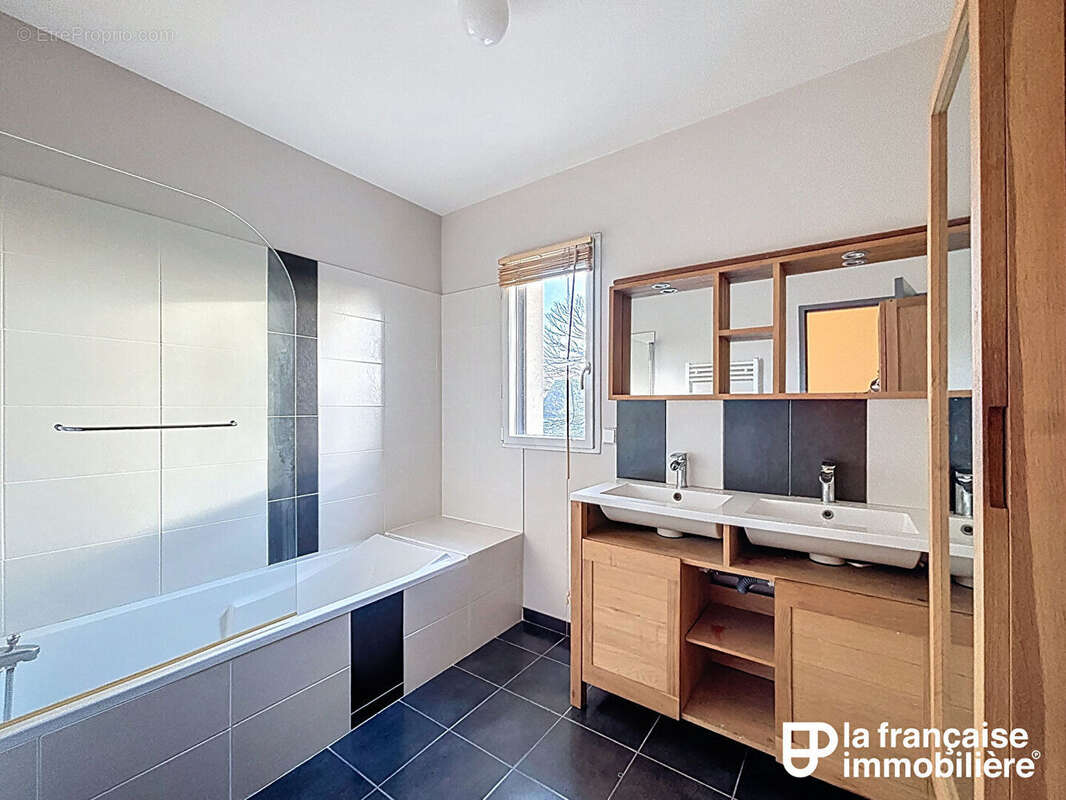 Maison à vendre - 5 pièces - récente - Châteaugiron - lumineuse - photo 8