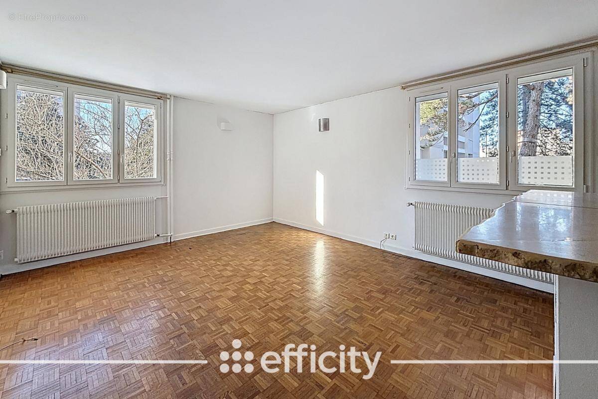 Appartement à SAINTE-FOY-LES-LYON