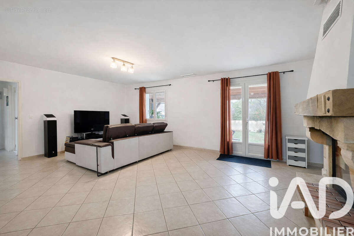 Photo 2 - Maison à CAMBES
