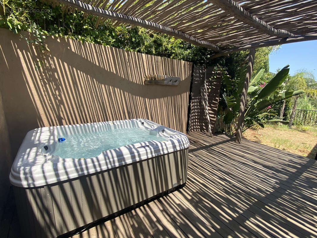 Maison à LA LONDE-LES-MAURES