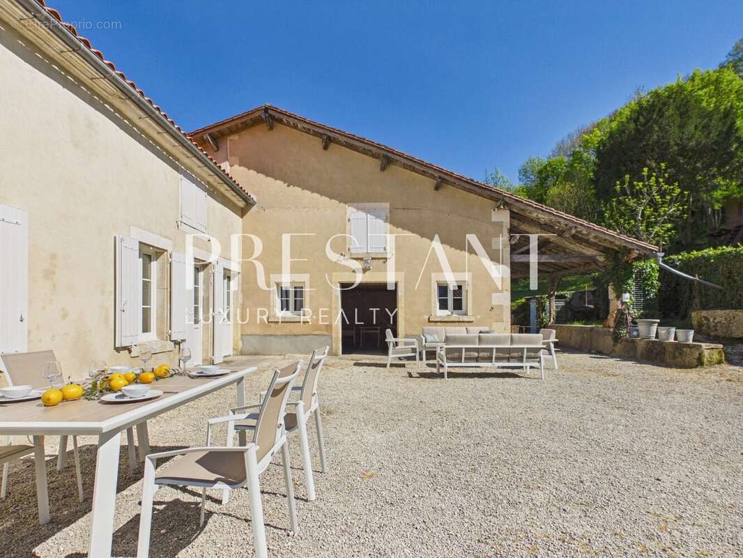 Maison à SAINT-BRICE