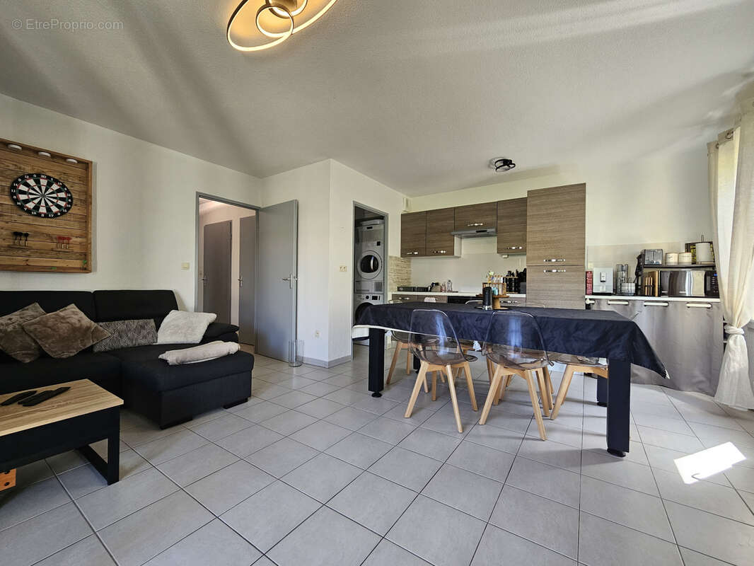 Appartement à SAINT-YZAN-DE-SOUDIAC