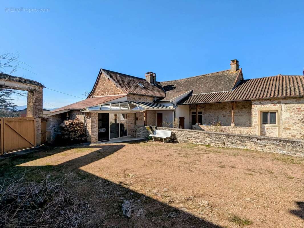 Maison à BERZE-LA-VILLE