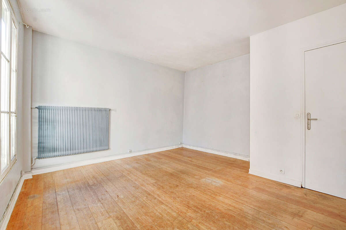 Appartement à PARIS-19E