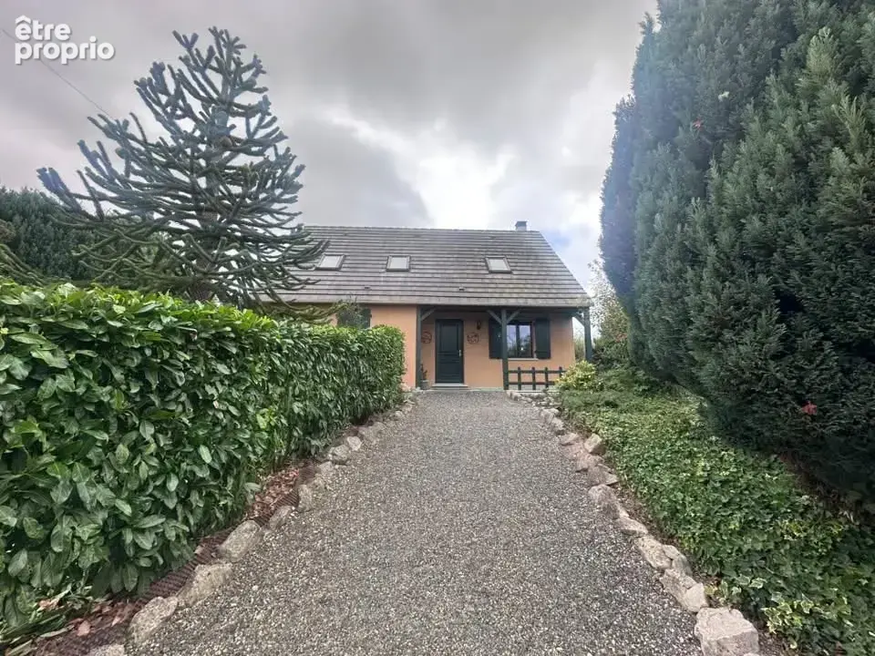 À VENDRE   Pavillon familial avec piscine et jardin arboré à Puchevillers - photo 2