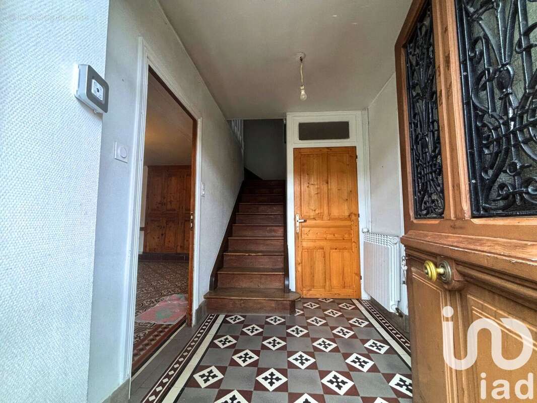 Photo 8 - Maison à BUSSY-ALBIEUX