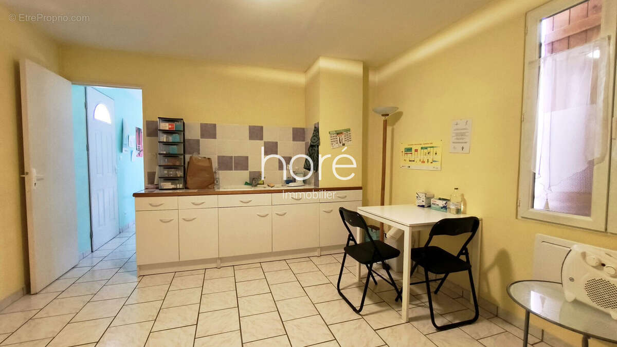 Appartement 142 m² à Cheny  - photo 6