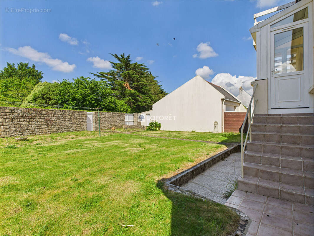Maison à LANDUDEC
