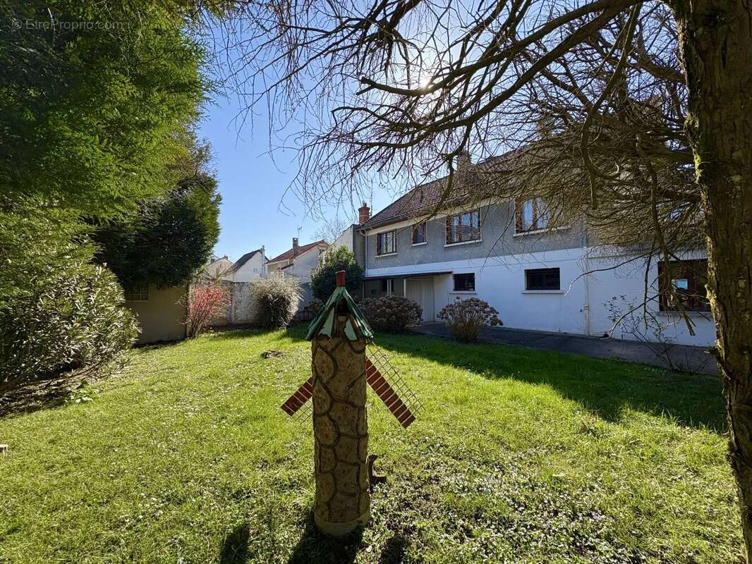 Maison à LE PLESSIS-TREVISE