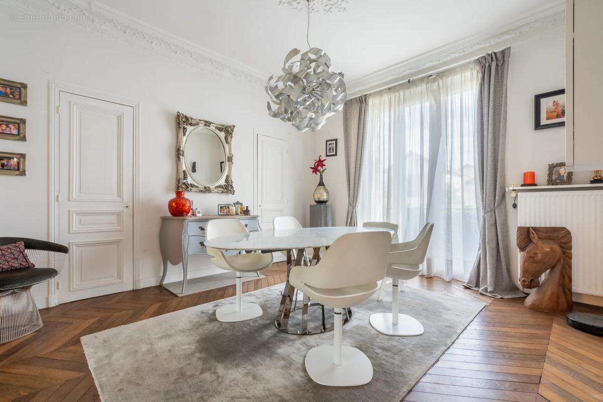 Maison de caractère de 145 m² avec jardin et sous-sol complet - photo 4