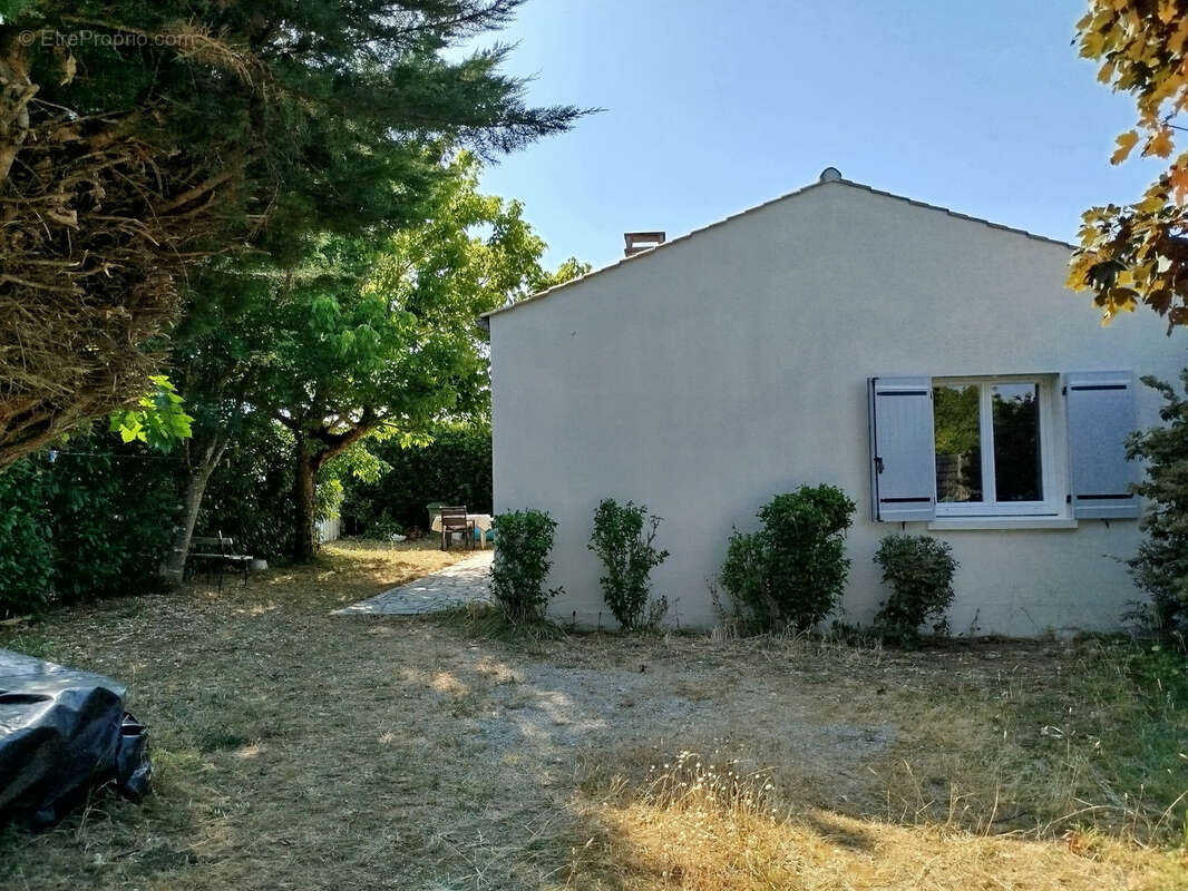 Maison à LA BREE-LES-BAINS