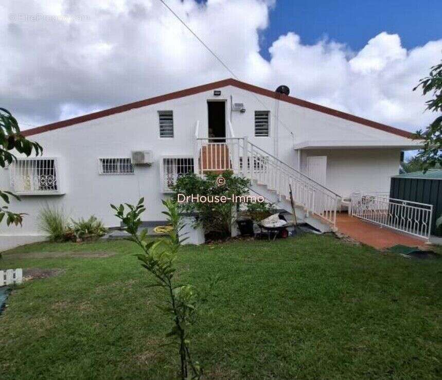 Maison à LA TRINITE