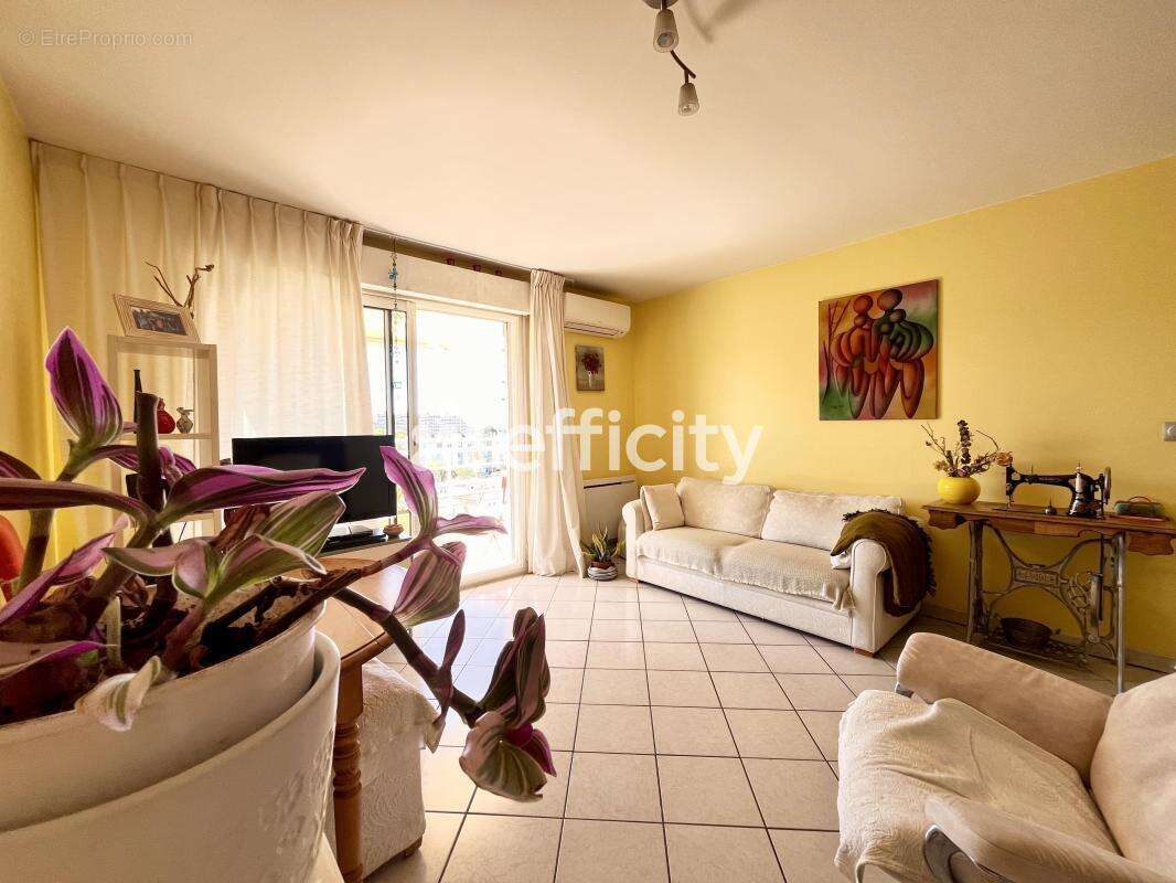 Appartement à MARSEILLE-10E