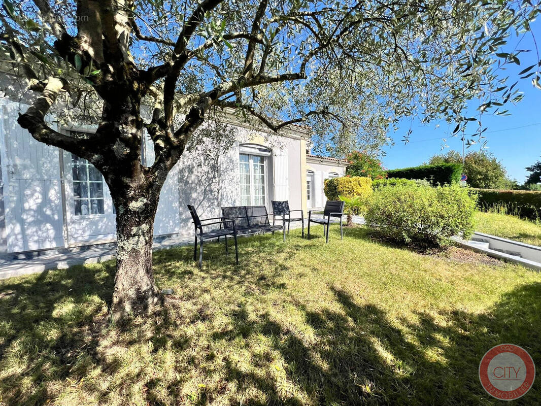 Maison à CARBON-BLANC
