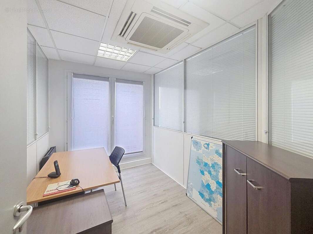 Photo 4 - Commerce à DIJON