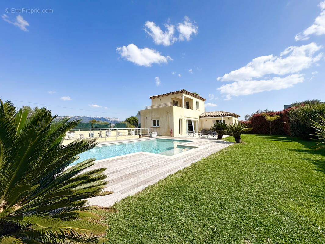 Maison à SIX-FOURS-LES-PLAGES