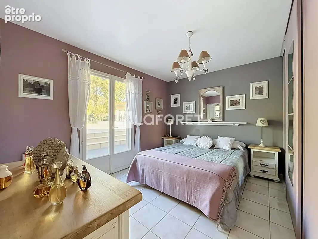 Le Montellier Maison familiale à vendre de 236 m² avec piscine et double garage - photo 8