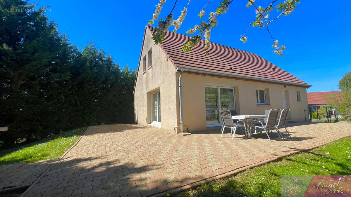 Maison à GENDREY