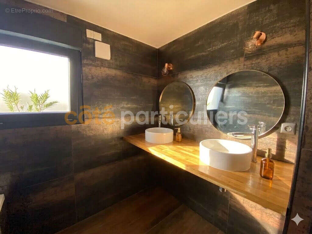 Ensemble immobilier sur un terrain de plus 2000m²  - 5 pièces - photo 11