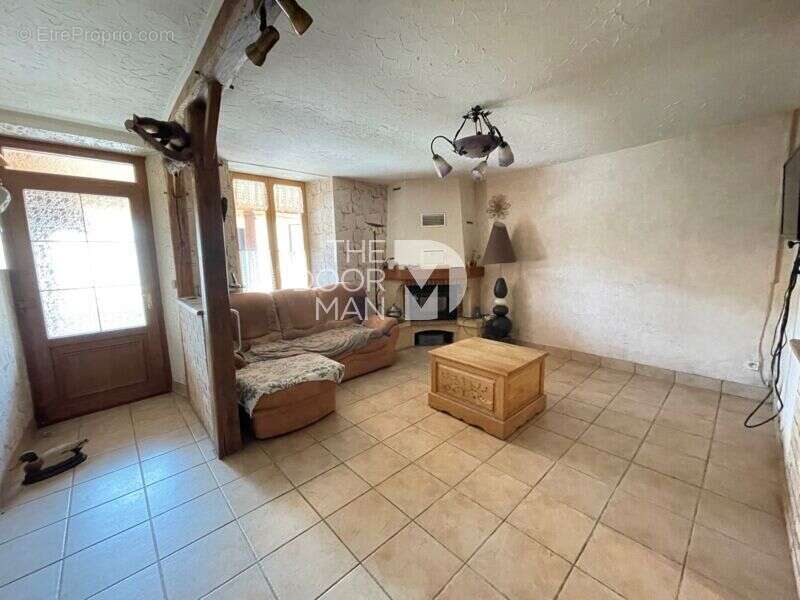 Maison à ROCHES-BETTAINCOURT