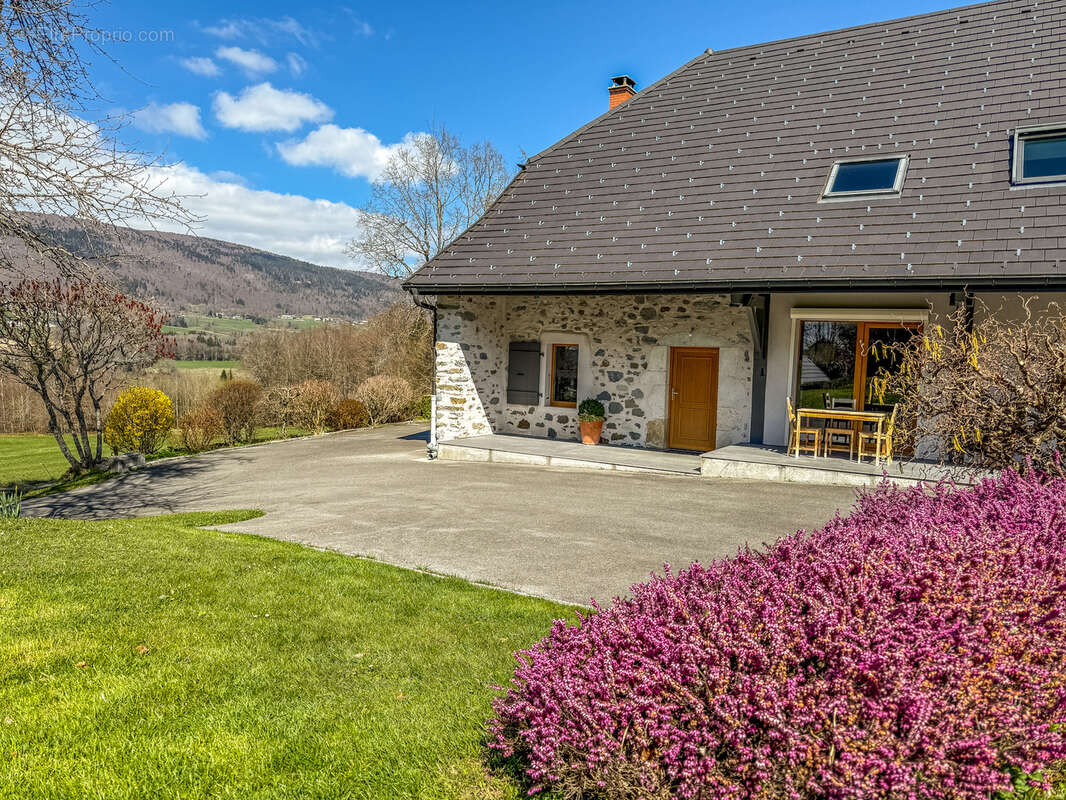 Maison à MENTHONNEX-EN-BORNES