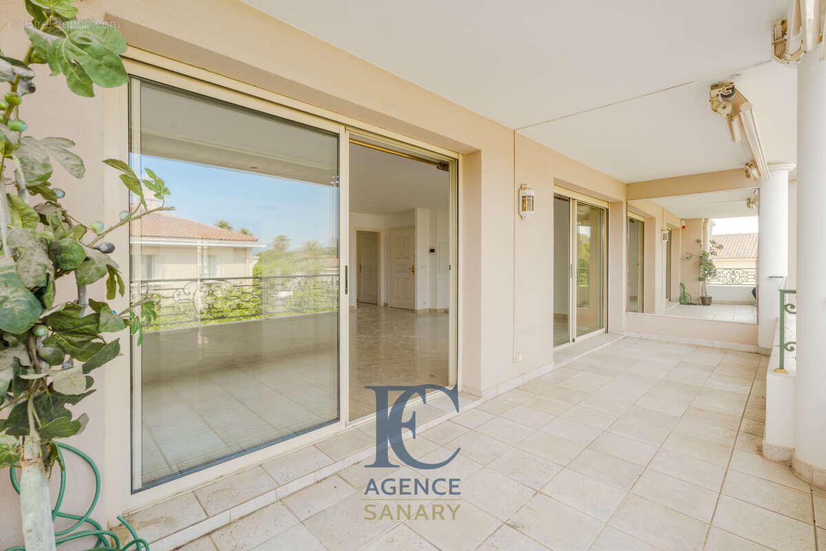 Appartement à SANARY-SUR-MER