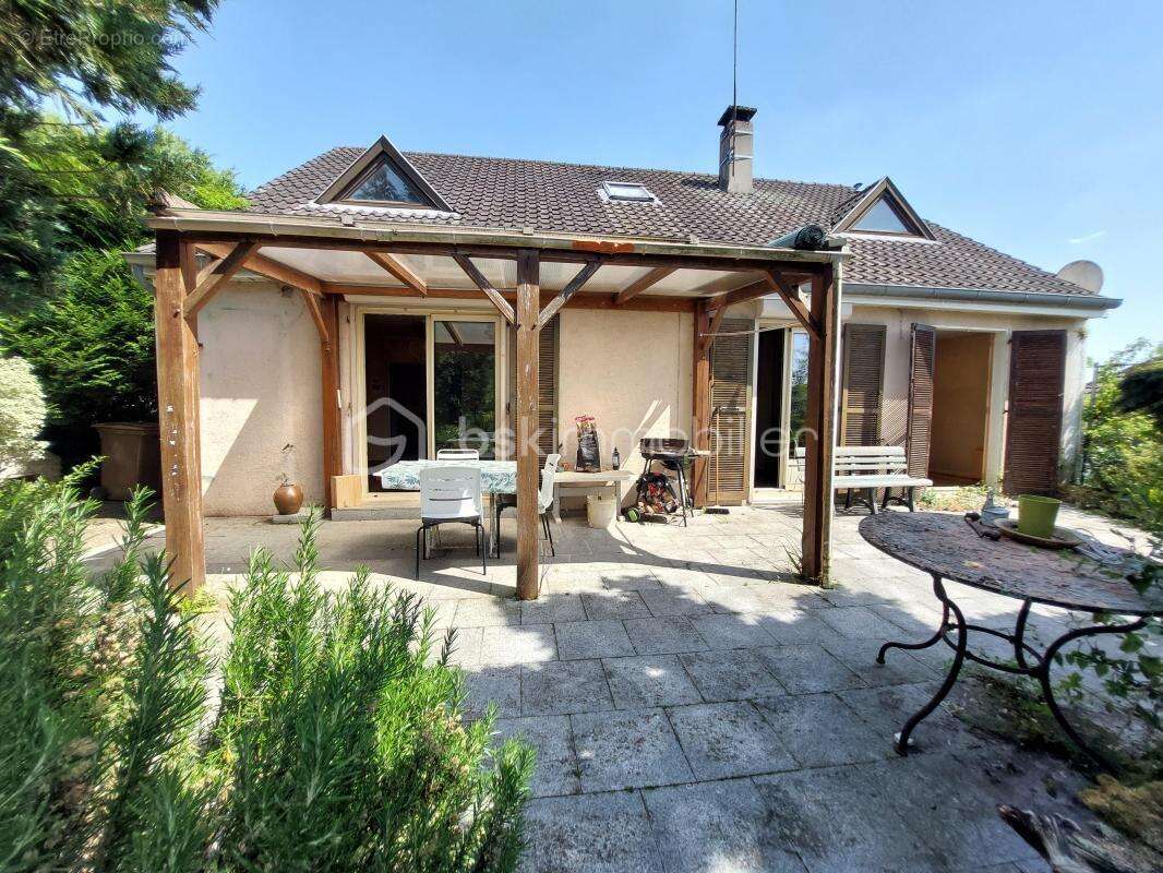 Maison indépendante - 6 pièces - 4/5 chambres - Garage - Sous-sol total - 126 m2 - photo 15