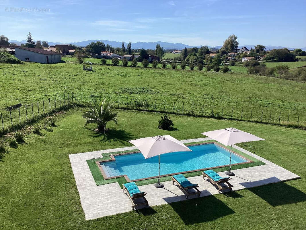 Maison à DOMEZAIN-BERRAUTE