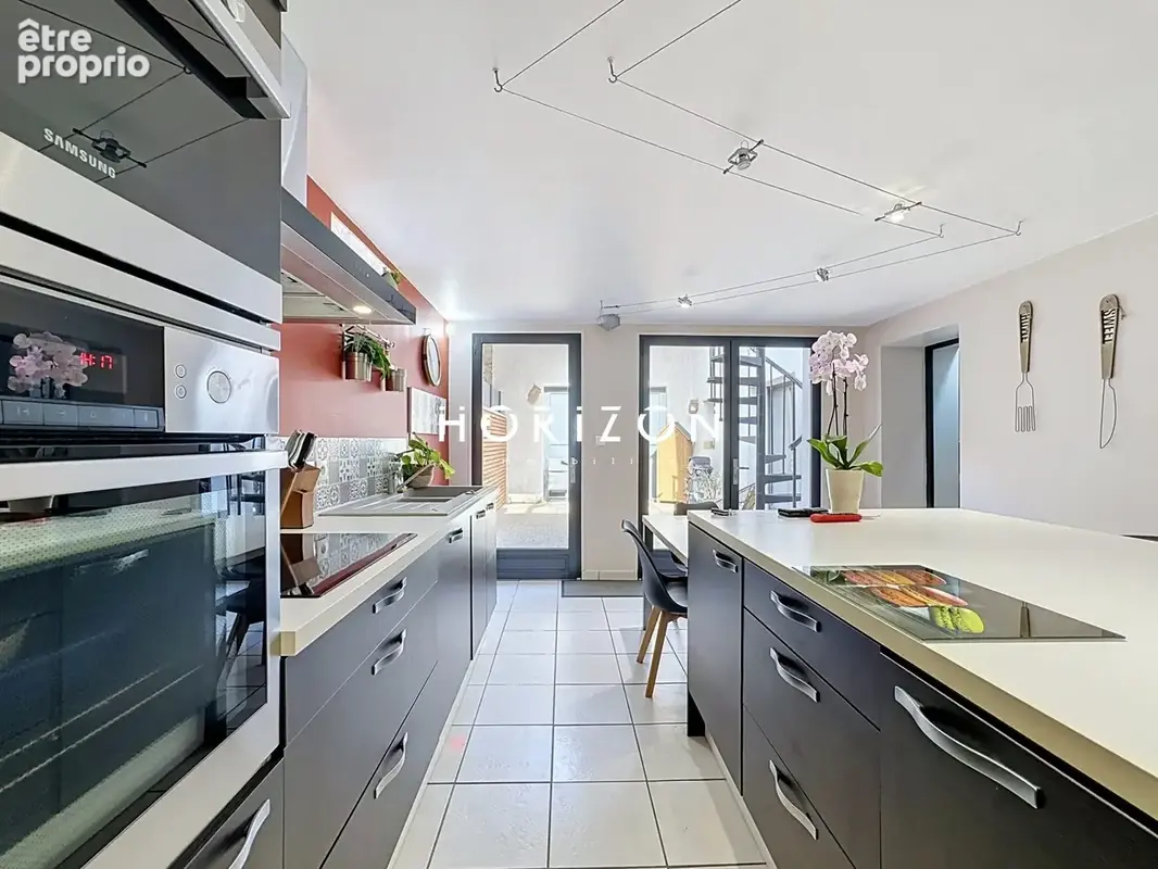 Maison 6 pièces 135 m² à vendre à Guereins (01090) - photo 8