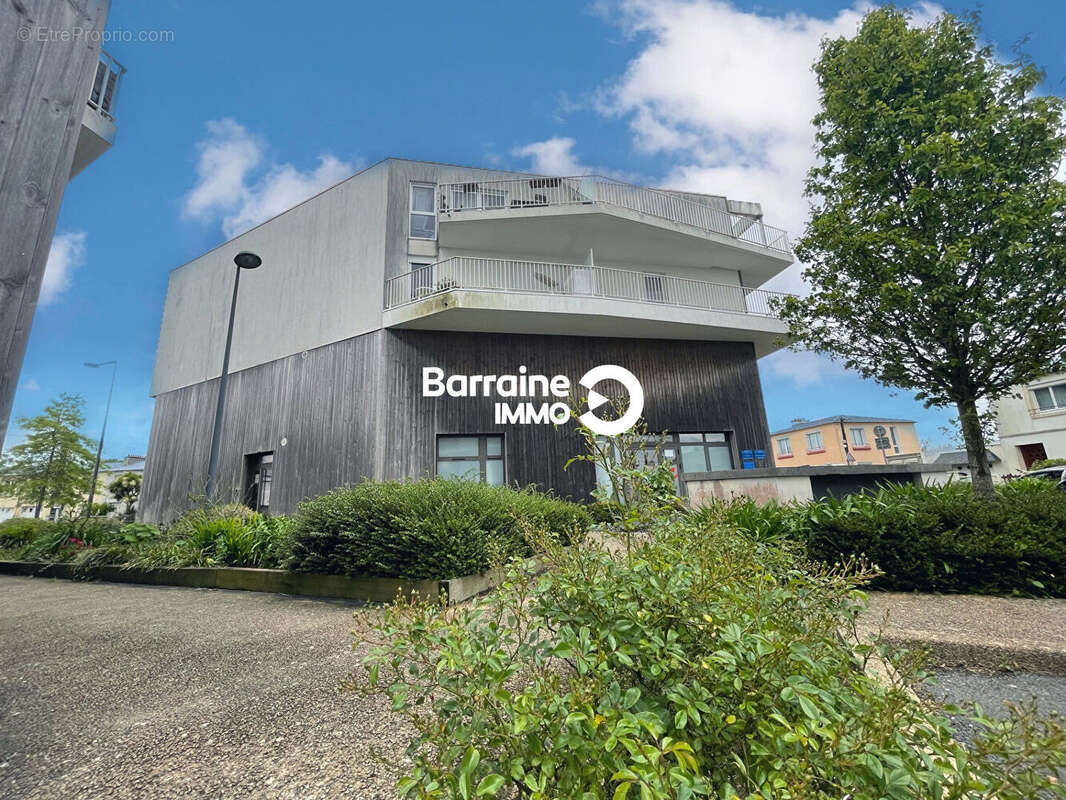 A vendre - exclusivite - brest saint-pierre t2 avec locataire en place - photo 8