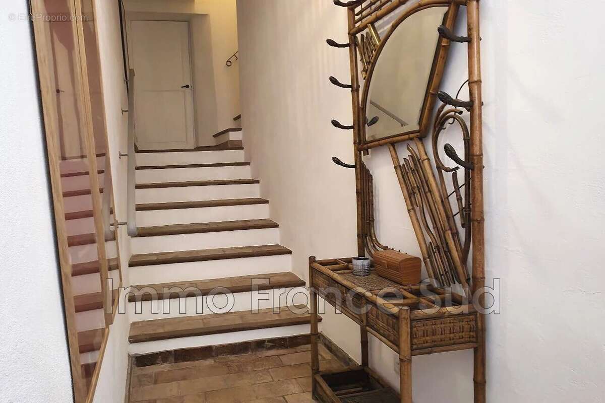 Maison 103 m² à La Garde-Freinet  - photo 9