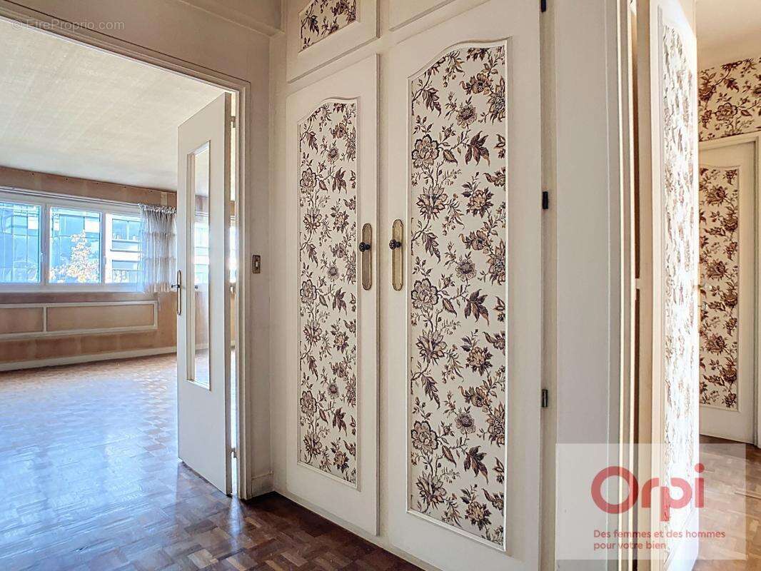 Appartement à ISSY-LES-MOULINEAUX