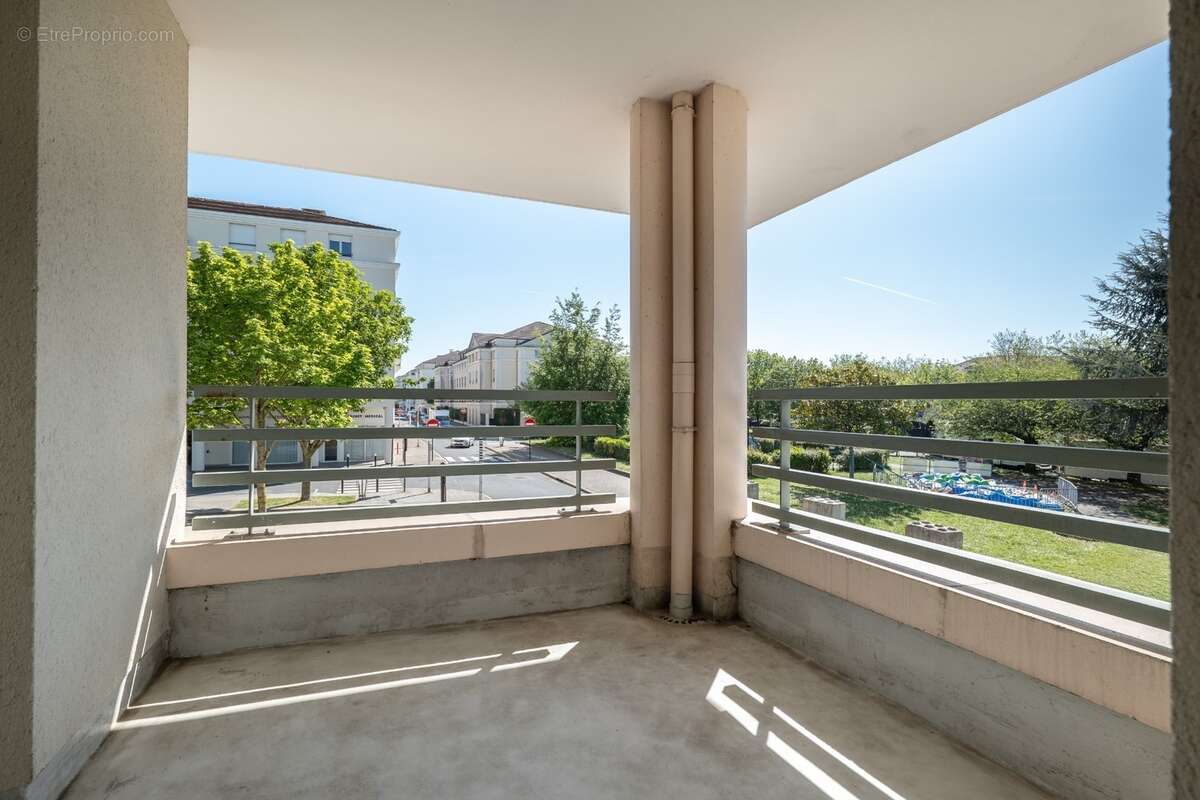 Appartement à vendre 3 pièces - 65 m² - BOX DOUBLE - HYPER CENTRE - TOUT A PIED ! - photo 6