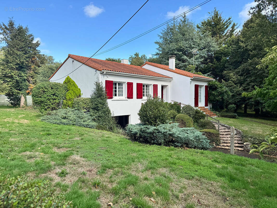 Maison à SAINT-JULIEN-DES-LANDES