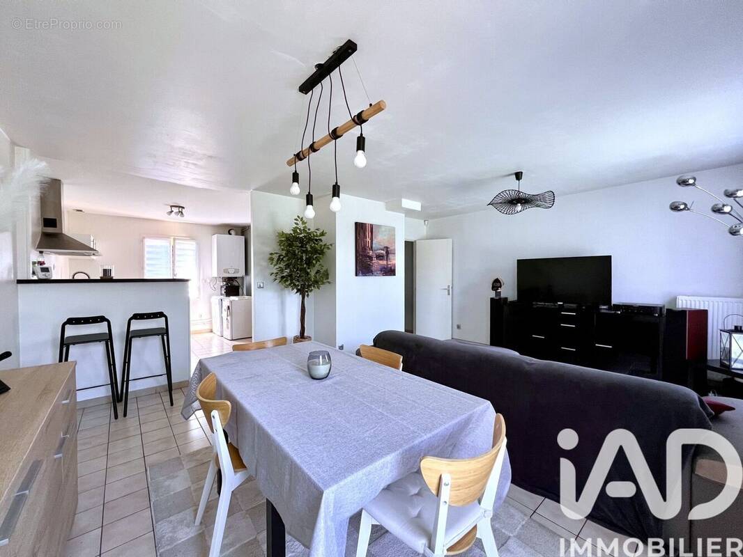 Photo 1 - Maison à GONDECOURT