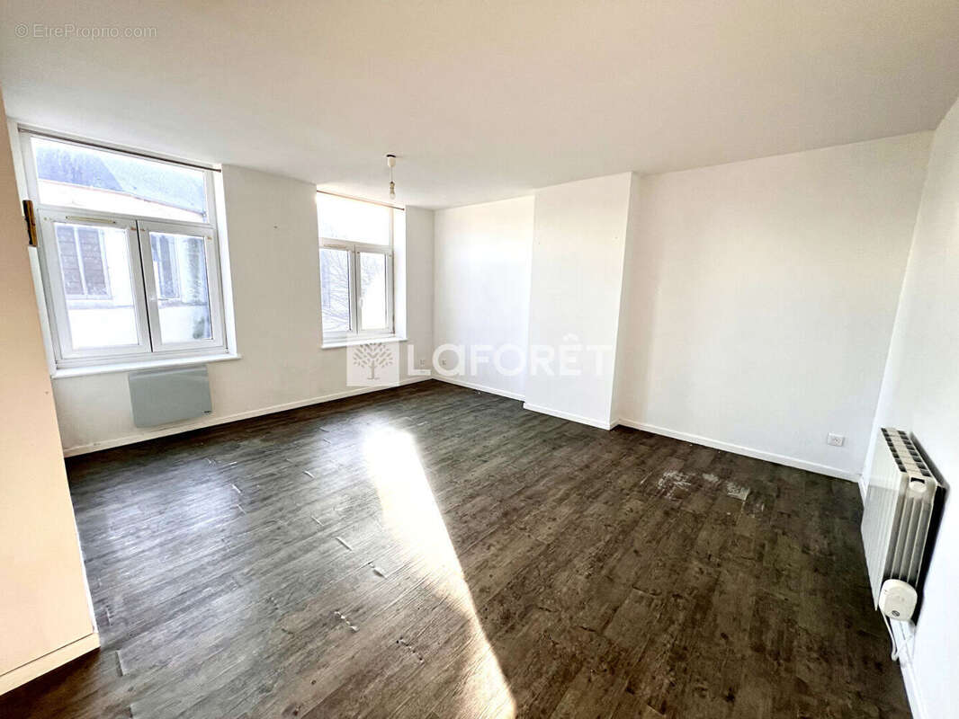 Appartement à PERONNE-EN-MELANTOIS