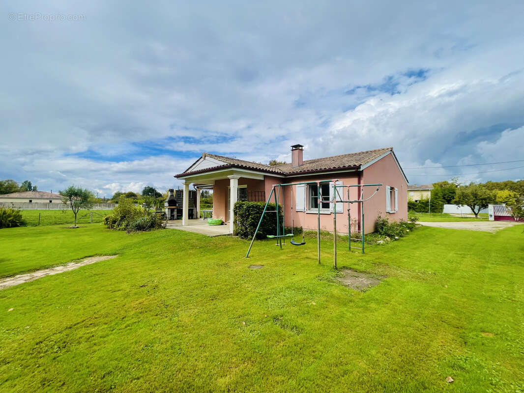 Maison à SAINT-DENIS-DE-PILE