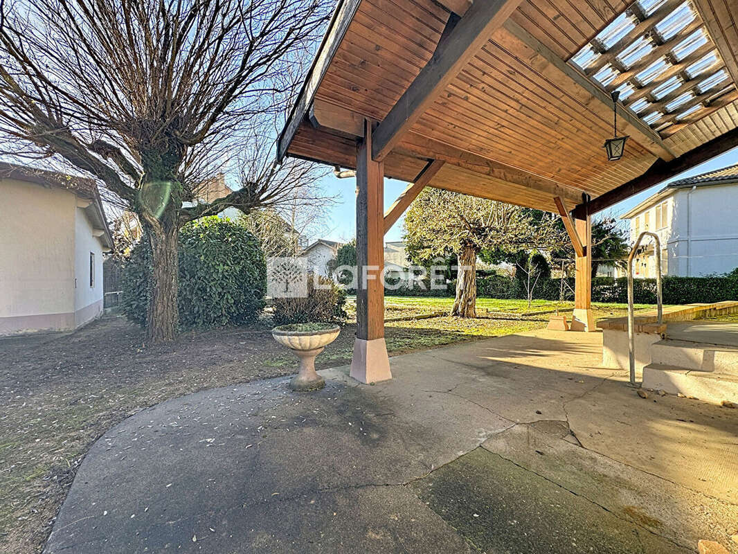 Maison à JASSANS-RIOTTIER