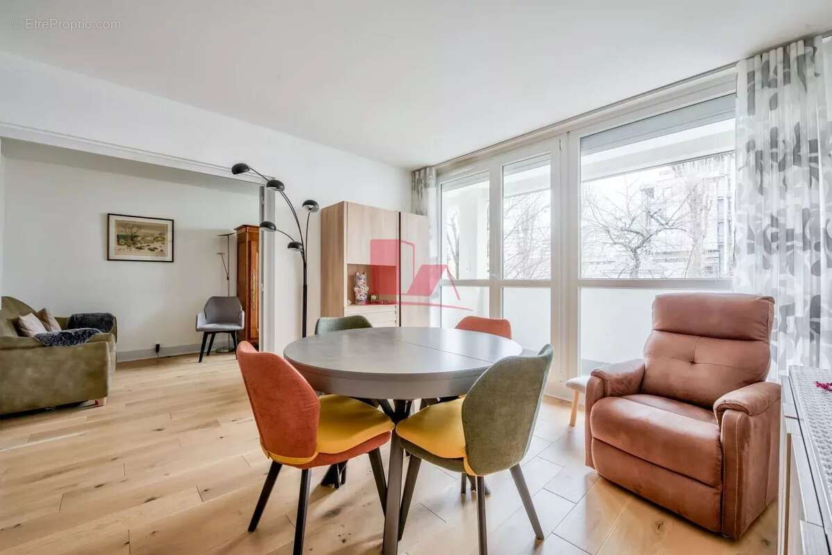Appartement à ISSY-LES-MOULINEAUX