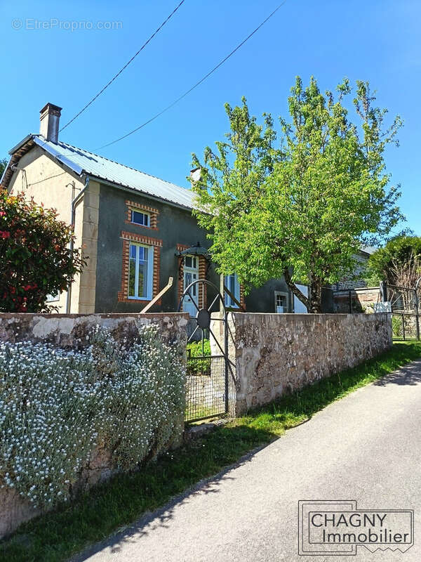 Maison à ALLIGNY-EN-MORVAN