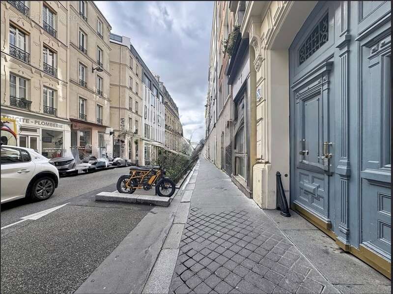 Appartement à PARIS-11E