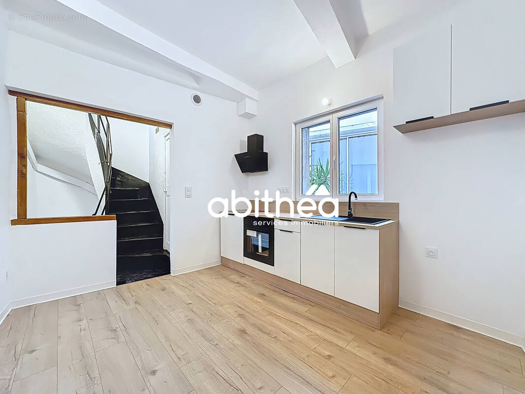 Appartement à THEZAN-LES-BEZIERS