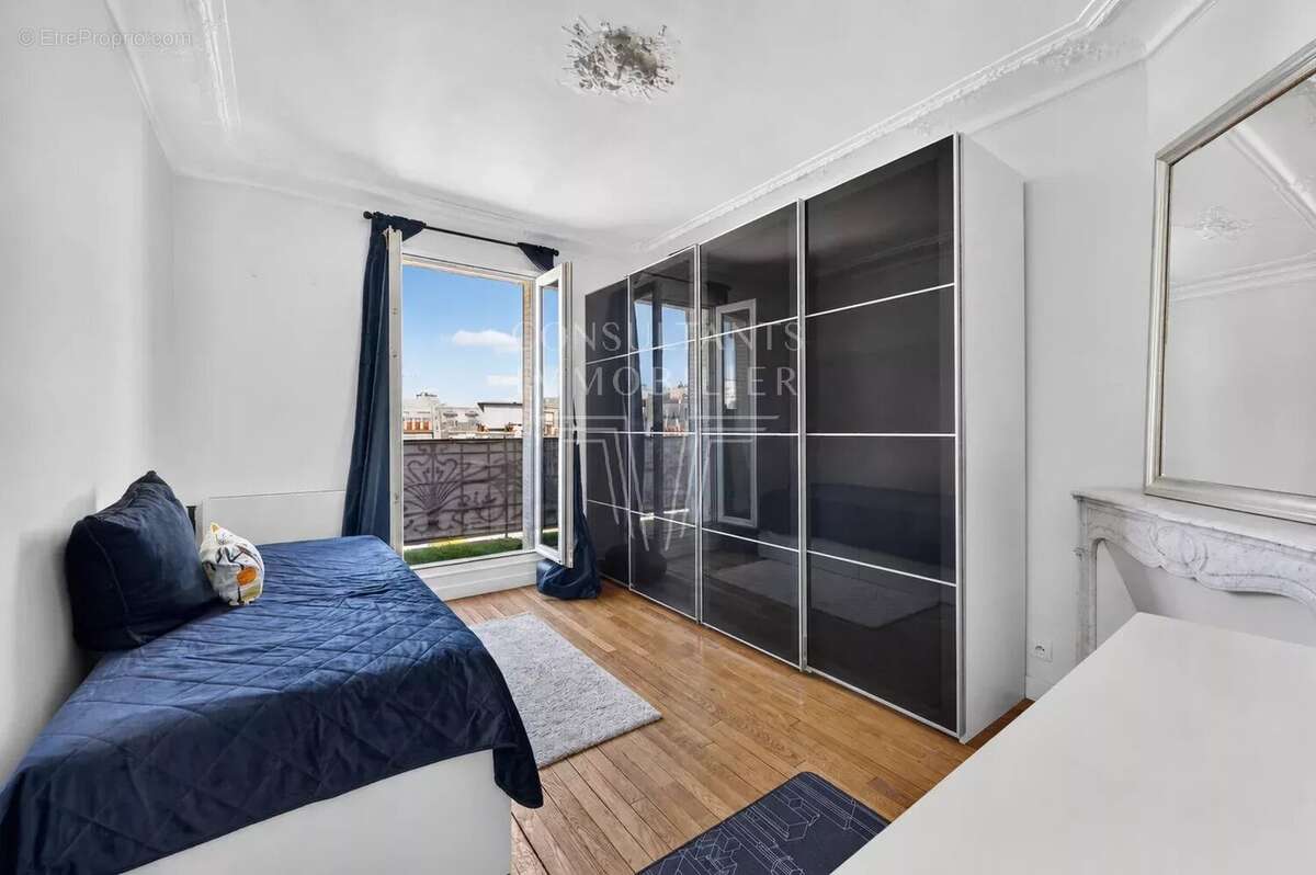 Appartement à LEVALLOIS-PERRET